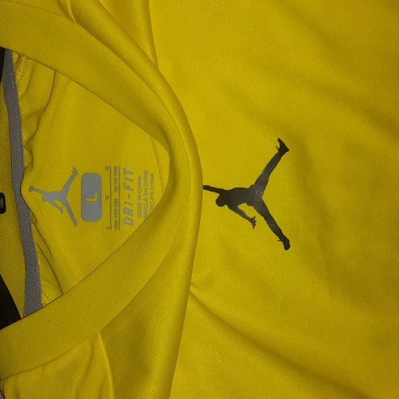 Boy's Jordan Dri-Fit Long Sleeve - Picture 4 of 4